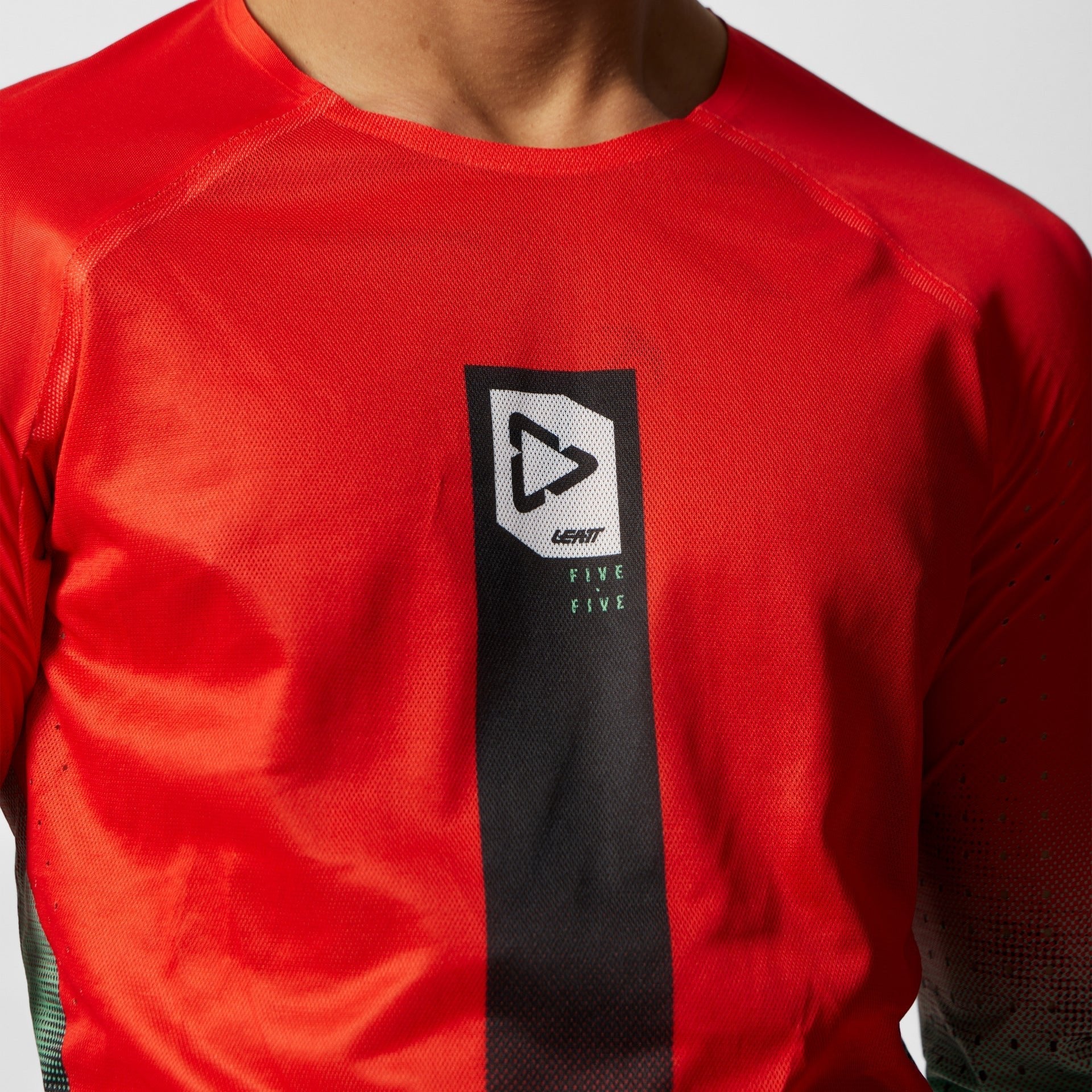 Moto 5.5 UltraWeld Jersey