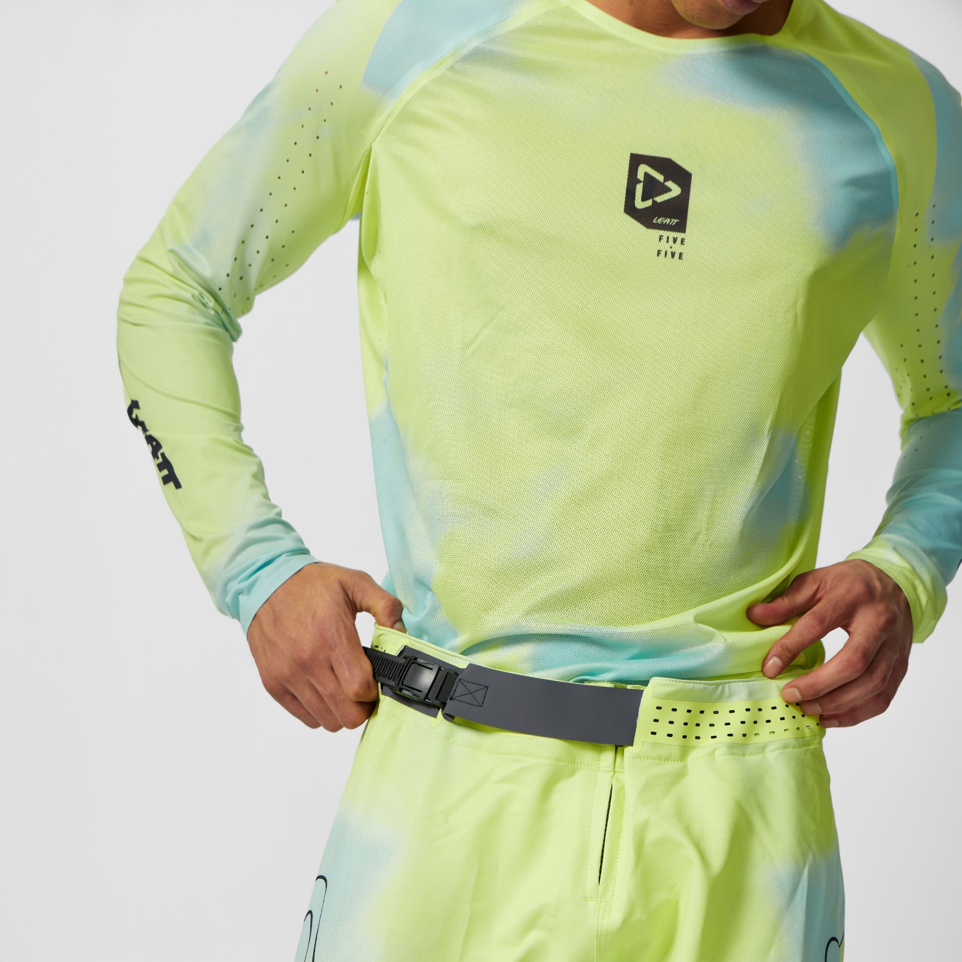 Moto 5.5 UltraWeld Jersey