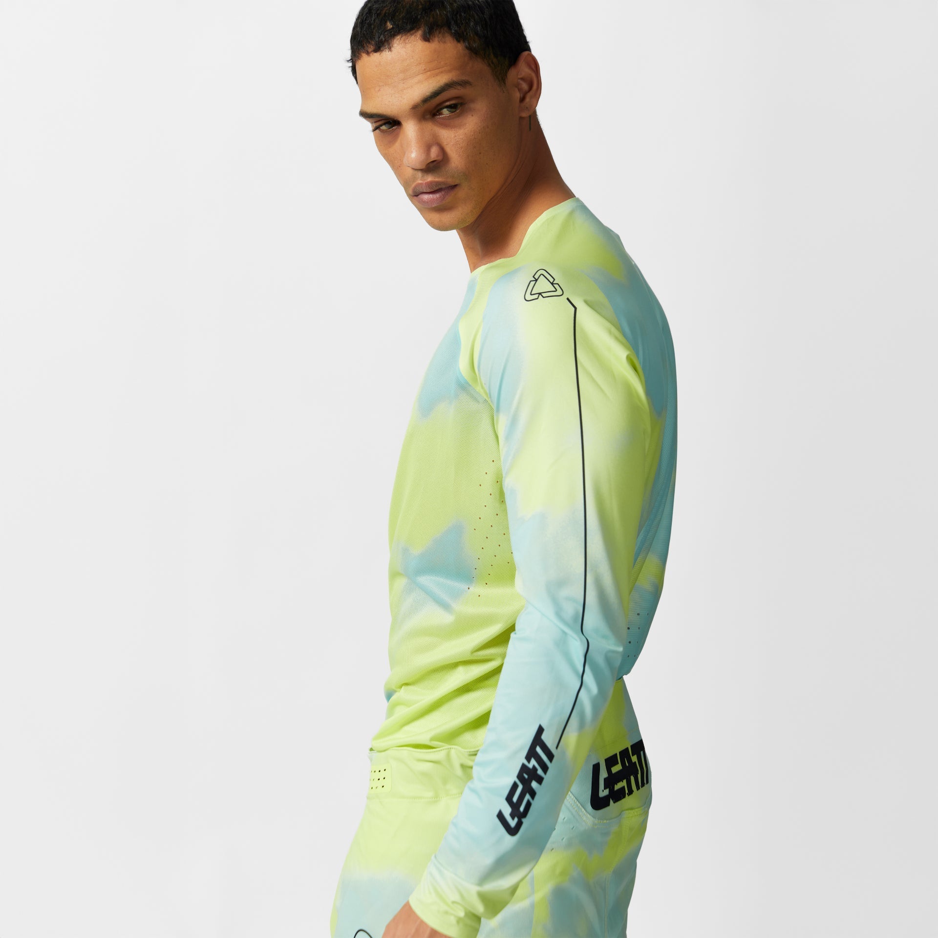 Moto 5.5 UltraWeld Jersey