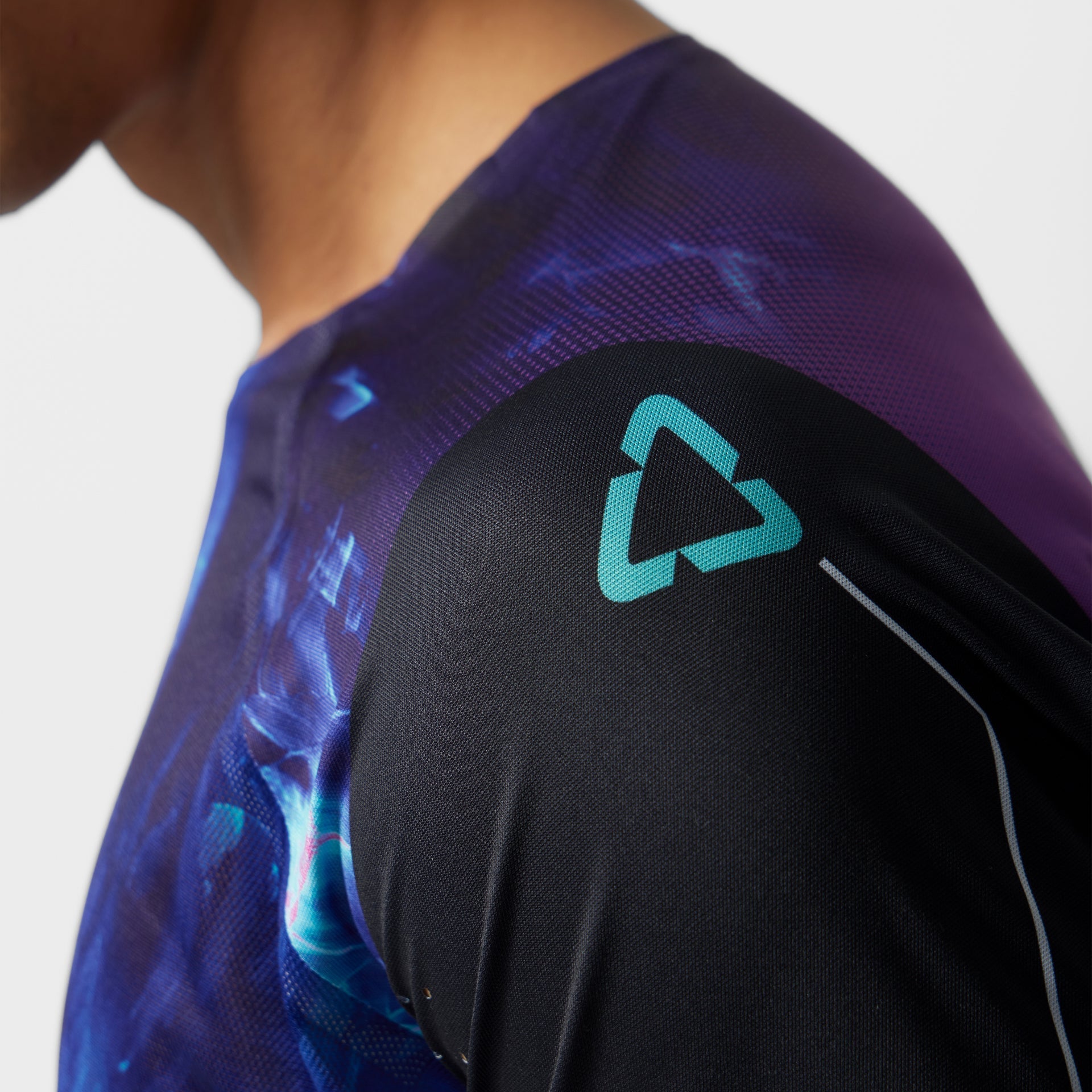 Moto 5.5 UltraWeld Jersey
