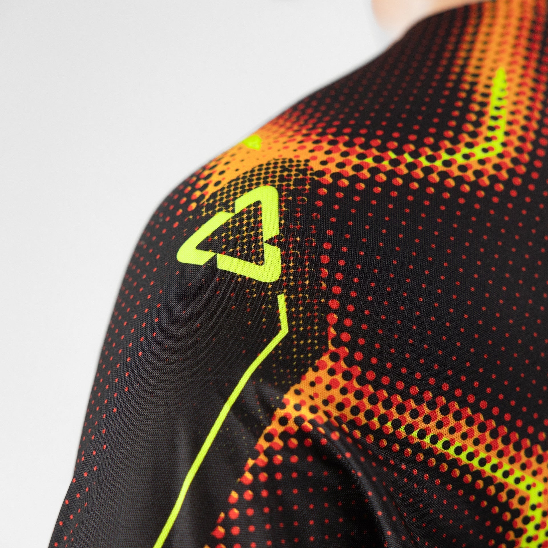 Moto 5.5 UltraWeld Jersey